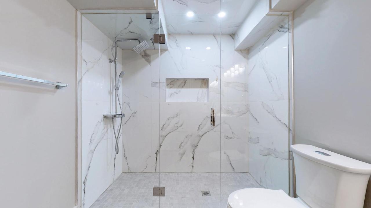 Stunning 2Br Lower Level Unit 沃恩 外观 照片
